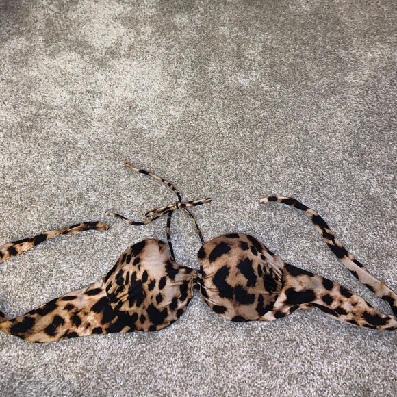 Victorias Secret Cheetah Print Bikini Top size 36B - Picture 2 of 6